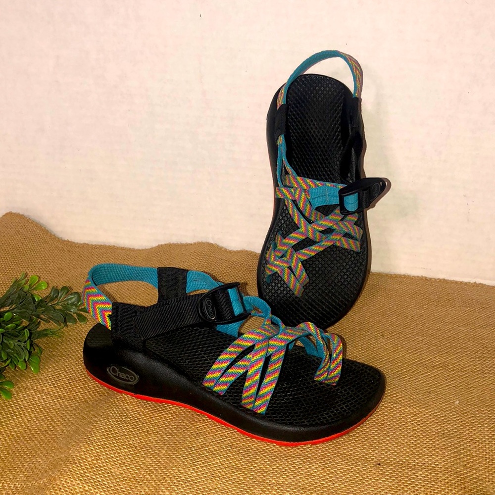 Chacos women’s 5 double strap toe loop sandal rainbow 🌈 adjustable hiking